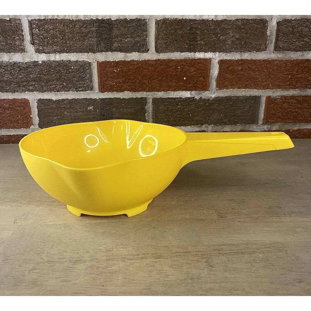 Vintage Tupperware Small Bright Yellow Colander Strainer 1 quart 1200 CLEAN! guc